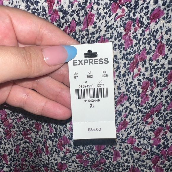 ‼️NWT‼️Floral Express Crop Top🌸🌸 - Picture 4 of 7